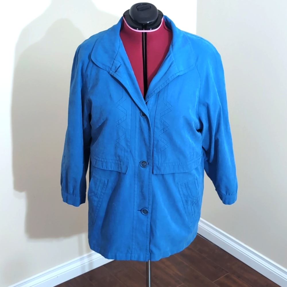 Apropos| Vibrant Blue Spring or Fall Button Up Jacket Polyester Nylon Blend